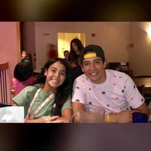 Meet your Posher, Carlos